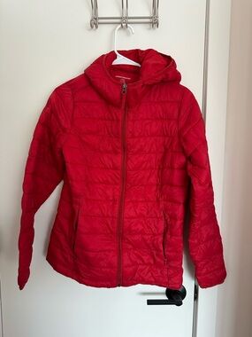Amazon Essentials Bright Red Quilted Jacket with Hood